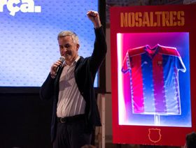 فونت يتهم لابورتا بترسيخ "ثقافة ترهيب" في برشلونة ويطالب ميسي بكشف "الحقيقة"