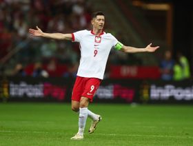 مدرب بولندا: ليفاندوفسكي قد يشارك في مباراة النمسا