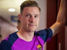 تير شتيغن يدخل غرفة العمليات ويضع برشلونة في ورطة