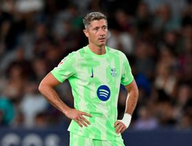 ميلان يُفكر في تكرار تجربة مودريتش مع مهاجم برشلونة