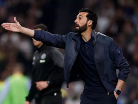 بعدما كسب ثقتهم واحترامهم.. لاعبو ريال مدريد "يدعمون بقاء" ألفارو أربيلوا