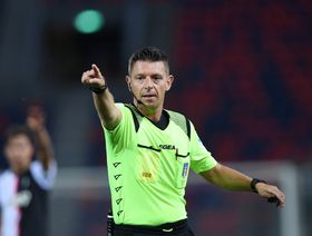 شبهات الفساد تضرب لجنة الحكام الإيطالية ورئيسها يُوقف نفسه عن العمل