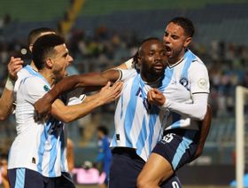 ثنائي بيراميدز ينافس المليوي على جائزة أفضل لاعب داخل إفريقيا