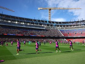 فرحة مزدوجة لبرشلونة: العودة إلى "كامب نو" ومشاركة جوان غارسيا بالتدريب