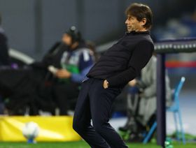 كونتي: نابولي لعب مباراة "إنجليزية" ولو كانت ملاكمة لهزمنا روما