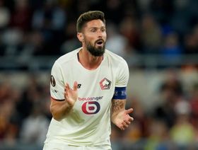 جيرو يرد بقوة على "صافرات الاستهجان" من جماهير ليل