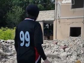 شاهد.. كرة القدم تجمع شمل لاعبات فريق بجنوب لبنان