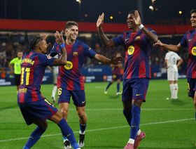 برشلونة يُذكّر جمهور فالنسيا بواقعة مؤلمة أمام ريال مدريد