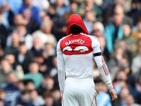 السباق يشتعل.. لماذا يتفوق مانشستر سيتي على أرسنال؟