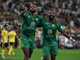 شاهد.. إيفان توني يشعل كلاسيكو الأهلي والنصر بثنائية مبكرة