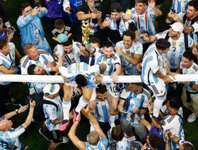 فضيحة تهدد الأرجنتين وليونيل ميسي بعدم الدفاع عن لقب كأس العالم