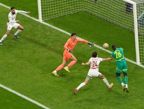 شاهد.. ياسين بونو ينقذ المغرب أمام السنغال في الشوط الأول من نهائي كأس إفريقيا