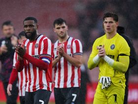 وفاة مشجع تلغي مباراة في دوري الدرجة الأولى الإنجليزي