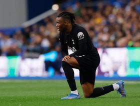 الكشف عن هوية لاعب البريمييرليغ الذي تعرض لتهديد بسلاح ناري في لندن