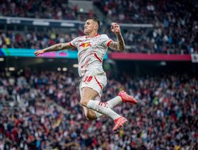 مانشستر يونايتد يرفع شعار "لا مهاجم غير سيسكو"