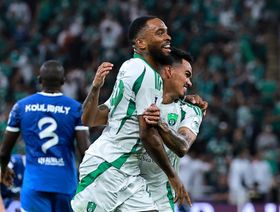 هل ينجح إيفان توني "كابوس الهلال" في الوصول للهدف 60؟