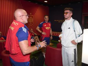 مدرب إسبانيا يستبعد إيمريك لابورت من مواجهة جورجيا