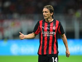 لوكا مودريتش يقود تشكيلة ميلان في "ديربي الغضب" ضد إنتر