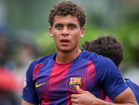 "هاتريك بالرأس في 15 دقيقة".. حمزة عبد الكريم يقود برشلونة للقب دوري الشباب