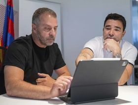 ديكو يعرض على فليك آخر صفقة ممكنة لبرشلونة هذا الصيف