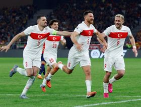 سرقة منتخب تركيا خلال مواجهة إسبانيا في تصفيات كأس العالم