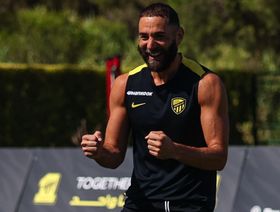 كريم بنزيما يتفق مع الاتحاد على تمديد العقد