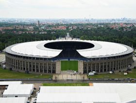 آخر استعدادات الملعب الأولمبي في برلين قبل انطلاق يورو 2024