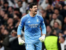 كورتوا ثاني حارس يقدم تمريرتين حاسمتين في نسخة واحدة من دوري أبطال أوروبا