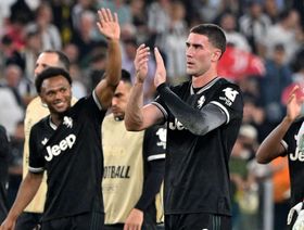 برشلونة يستقر على "بديل مجاني" لمهاجمه ليفاندوفسكي