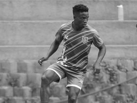 وفاة قائد نادٍ أوغندي ولاعب المنتخب بعد تعرّضه لاعتداء "وحشي"