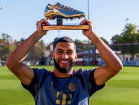 المغربي صيباري يحصد جائزة أفضل لاعب في الدوري الهولندي رغم انتقاله لبايرن