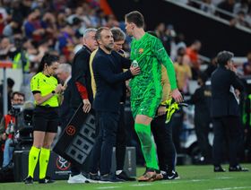 برشلونة يرصد 3 بدائل لحراسة المرمى خوفاً من قرار تشيزني