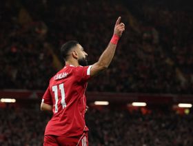 محمد صلاح يصنع هدفاً لإيكيتيكي وليفربول يعزز تفوقه على برايتون