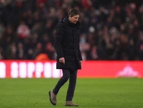 كريستال بالاس يدرس إقالة مدربه أوليفر غلاسنر بعد انتقاداته العنيفة للإدارة