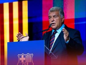 لابورتا بعد تسلمه رئاسة برشلونة: لن نكون تحت رحمة أتلتيكو مدريد