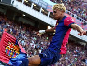 برشلونة يُعلن تجديد عقد لامين يامال حتى عام 2031