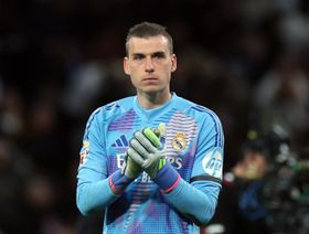 لونين يدفع ثمناً غالياً لدفاعه عن فينيسيوس في نهاية الكلاسيكو