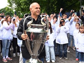 أندريس إنييستا مُتهم بـ"احتيال جسيم" في بيرو