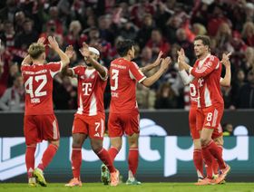 بايرن بتشكيلة احتياطية يسحق ليفركوزن ويعزز سجله القياسي