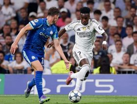 شاهد.. تشابي ألونسو يشرح قرار الإبقاء على فينيسيوس احتياطياً أمام مارسيليا؟