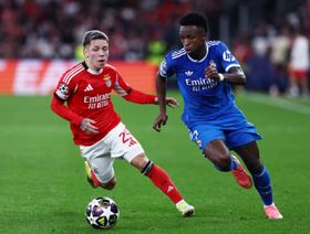 تغريم بنفيكا مالياً بسبب "عنصرية جماهيره" في مباراة ريال مدريد