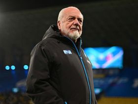 رئيس نابولي يقترح ثورة في الدوري تنقذ الإيطاليين من "الدمار"