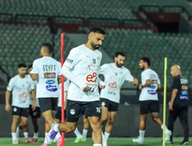 شاهد.. ممر شرفي لمحمد صلاح في معسكر المنتخب المصري
