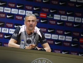 لويس إنريكي يدرك أزمة باريس سان جيرمان ويتمنى شيئاً من إندريك