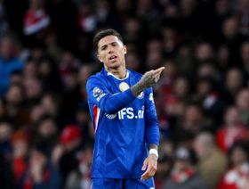 إنزو فرنانديز.. "الخيار المفضّل" لباريس سان جيرمان في صيف 2026