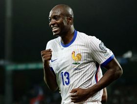 ماتيتا يتجنب الجراحة ويبقي على حظوظه مع فرنسا في كأس العالم