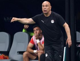 فريق كامل.. حسام حسن يتابع 11 لاعباً لتعزيز منتخب مصر