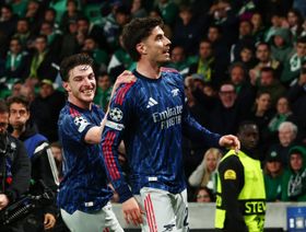 مؤشر للألقاب.. أرسنال يهدد رقماً تاريخياً في عدد الانتصارات