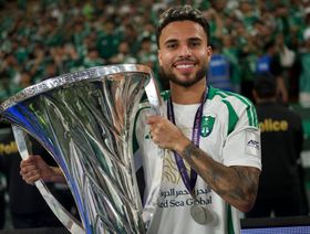 بعد موسم واحد "متعثر".. الأهلي يعلن رحيل أليكساندر