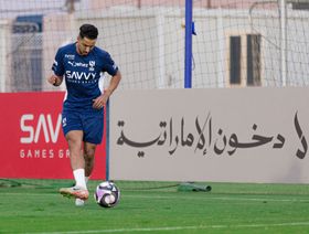 الدوسري يشارك في تدريبات الهلال للمرة الأولى منذ الإصابة